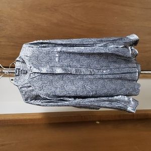 Silver gray paisley shirt, hidden buttons and breast pocket-vintage.